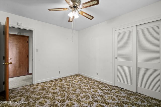 4621 Glen Rose Rd, Louisville, KY 40229