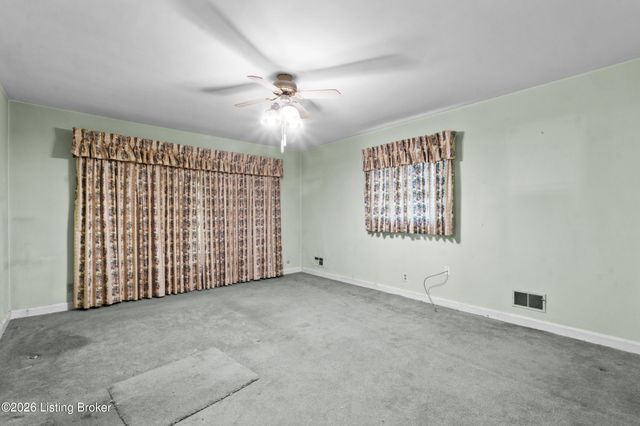 4621 Glen Rose Rd, Louisville, KY 40229