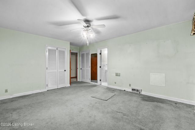 4621 Glen Rose Rd, Louisville, KY 40229