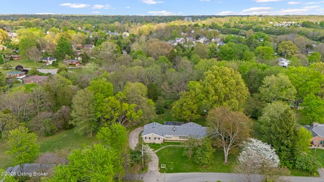 4621 Glen Rose Rd, Louisville, KY 40229