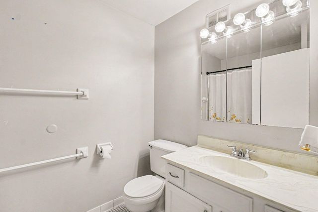 4110 Rahn Road 201, Eagan, MN 55122