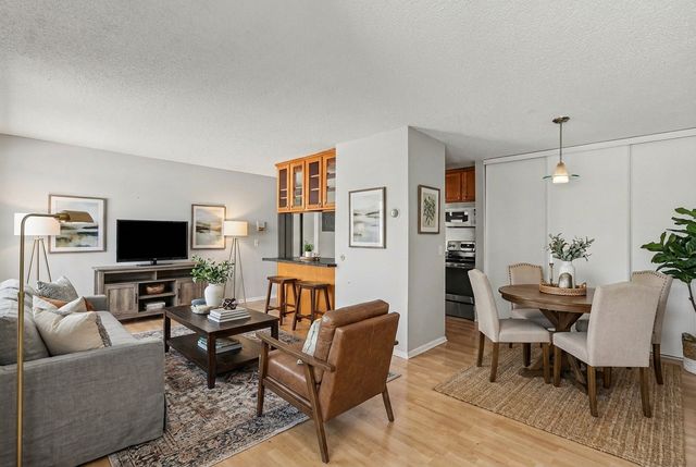 4110 Rahn Road 201, Eagan, MN 55122