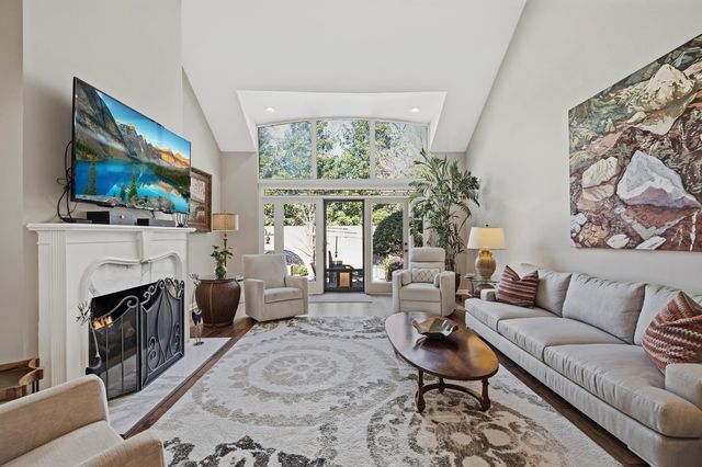 4050 Baronne Way Unit 34, Memphis, TN 38117