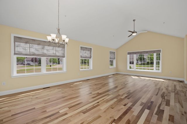 4 James Circle, Brentwood, NH 03833