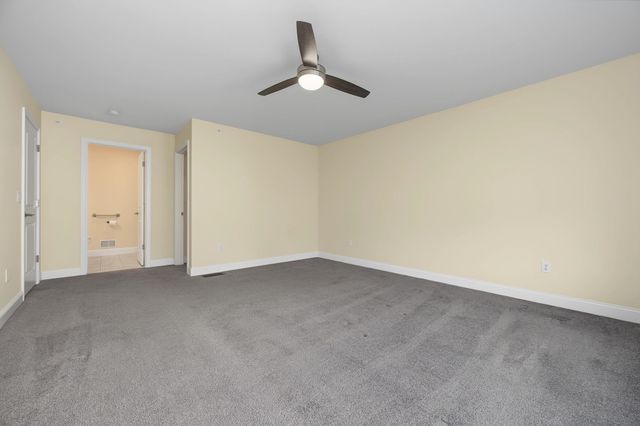 4 James Circle, Brentwood, NH 03833