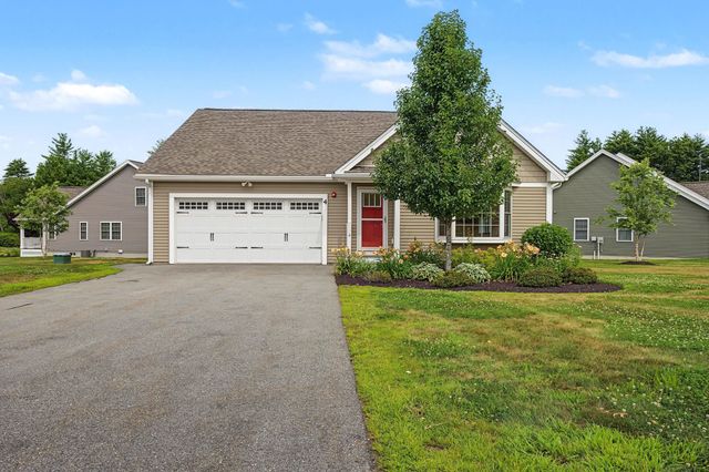 4 James Circle, Brentwood, NH 03833