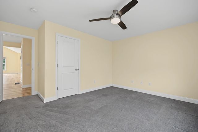 4 James Circle, Brentwood, NH 03833