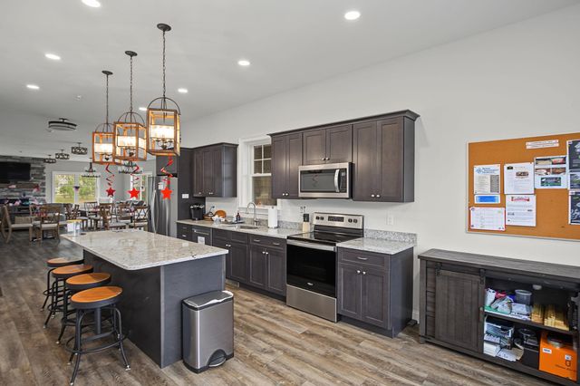 4 James Circle, Brentwood, NH 03833