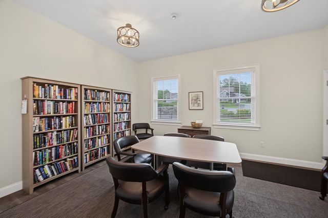 4 James Circle, Brentwood, NH 03833