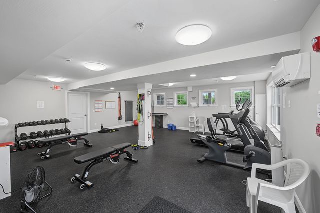 4 James Circle, Brentwood, NH 03833