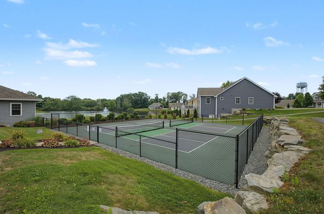 4 James Circle, Brentwood, NH 03833