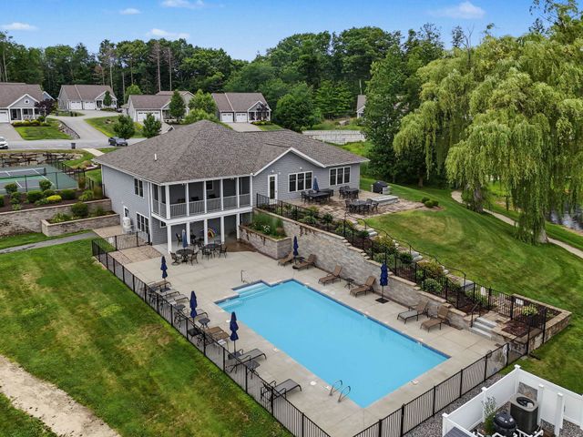 4 James Circle, Brentwood, NH 03833