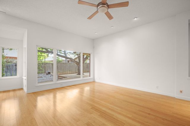 4816 Hale DR, Austin, TX 78749