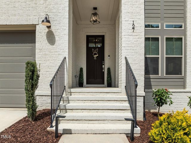 127 Sanderway Drive, Chapel Hill, NC 27516
