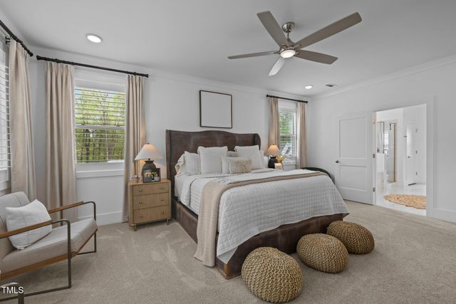 127 Sanderway Drive, Chapel Hill, NC 27516