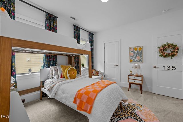 127 Sanderway Drive, Chapel Hill, NC 27516