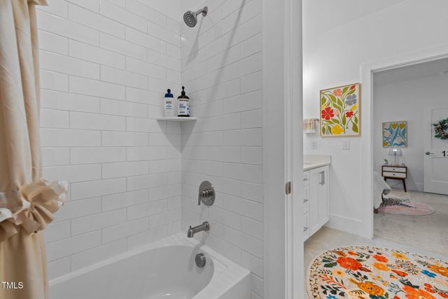 127 Sanderway Drive, Chapel Hill, NC 27516