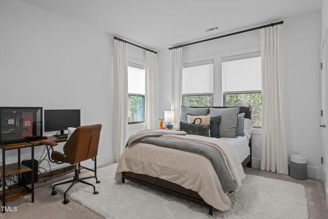 127 Sanderway Drive, Chapel Hill, NC 27516