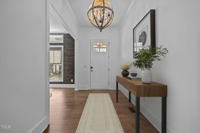 127 Sanderway Drive, Chapel Hill, NC 27516