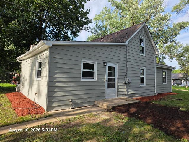 2620 Gilboa Avenue, Zion, IL 60099
