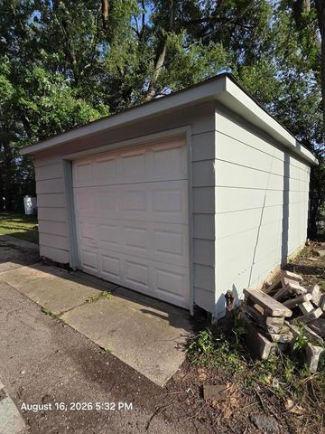 2620 Gilboa Avenue, Zion, IL 60099