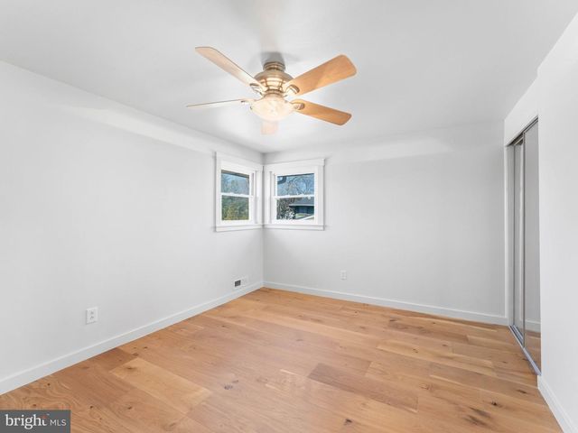 27 RANDY RD, Glendora, NJ 08029