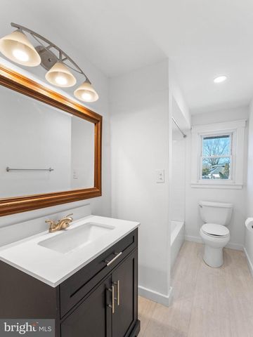 27 RANDY RD, Glendora, NJ 08029