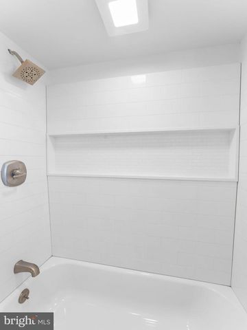 27 RANDY RD, Glendora, NJ 08029