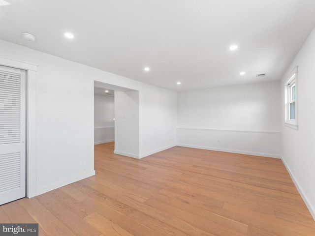 27 RANDY RD, Glendora, NJ 08029