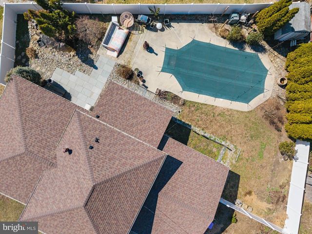 27 RANDY RD, Glendora, NJ 08029