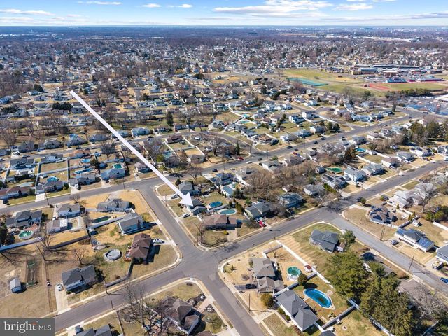 27 RANDY RD, Glendora, NJ 08029