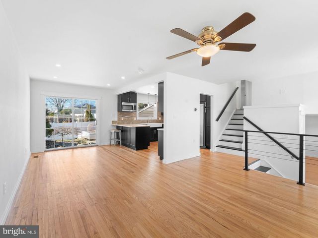 27 RANDY RD, Glendora, NJ 08029