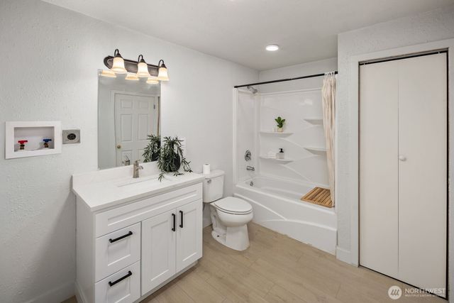 9311 205th Avenue E, Bonney Lake, WA 98391