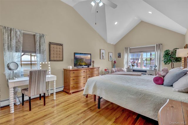 18 Hampton Road, Lynbrook, NY 11563