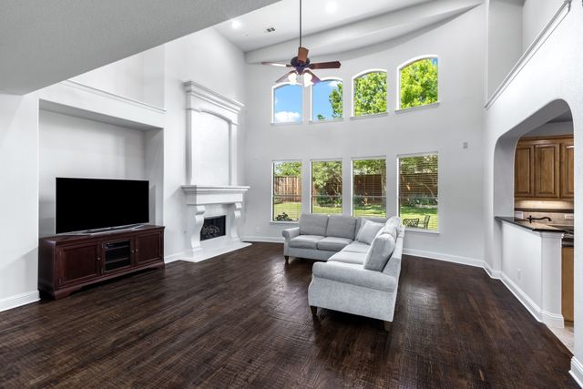 601 Livingston Drive, Prosper, TX 75078