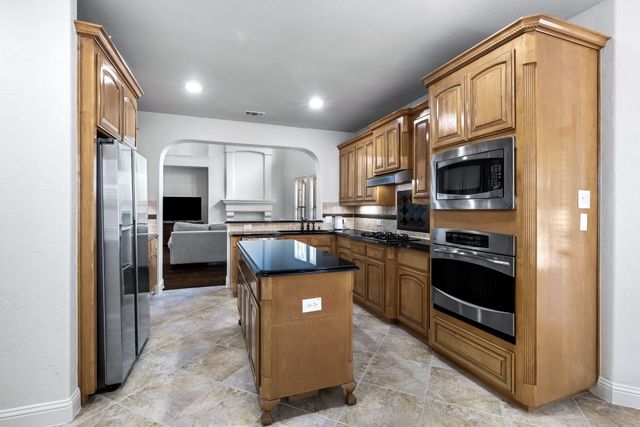 601 Livingston Drive, Prosper, TX 75078