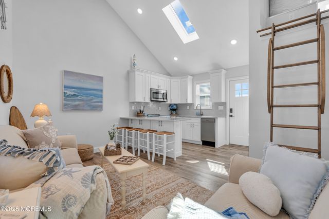 101 W Cove Way, Lavallette, NJ 08735