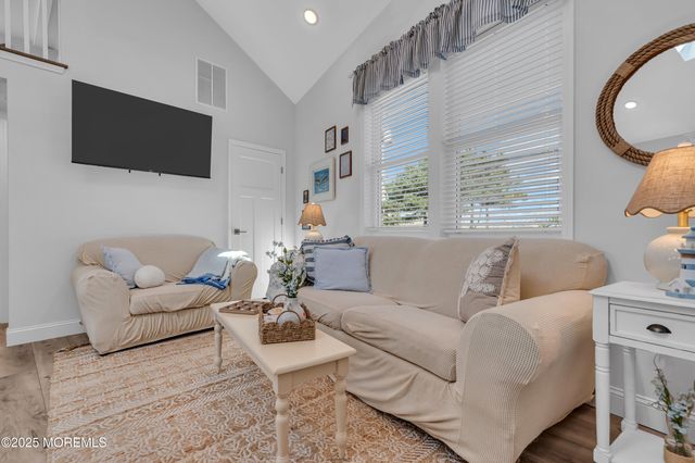 101 W Cove Way, Lavallette, NJ 08735