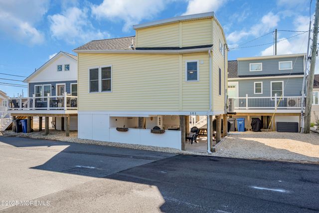 101 W Cove Way, Lavallette, NJ 08735