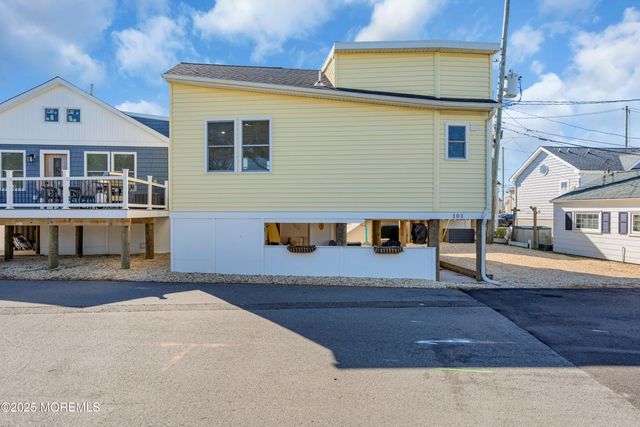 101 W Cove Way, Lavallette, NJ 08735