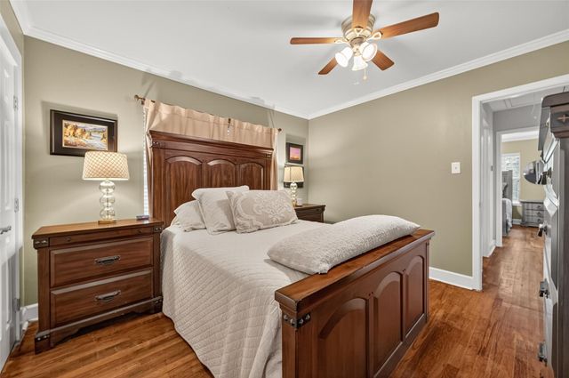 213 N 4th Street, Highlands, TX 77562
