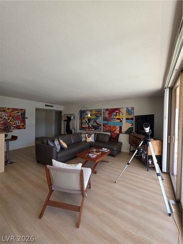 205 East HARMON Avenue 909, Las Vegas, NV 89169