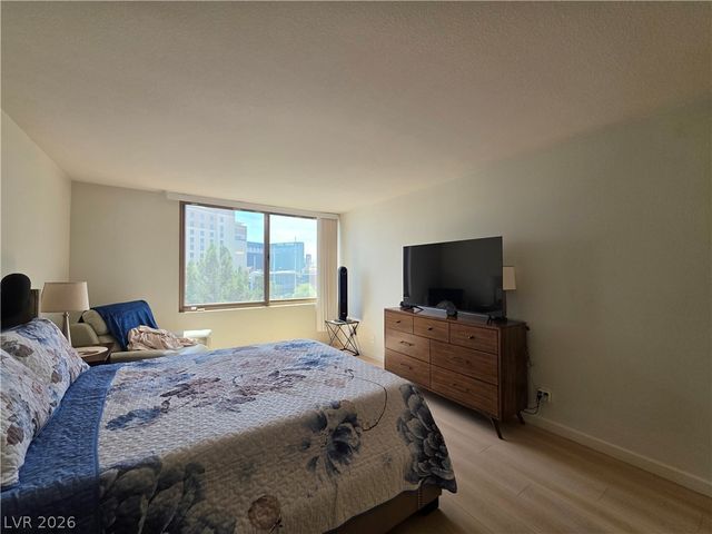 205 East HARMON Avenue 909, Las Vegas, NV 89169