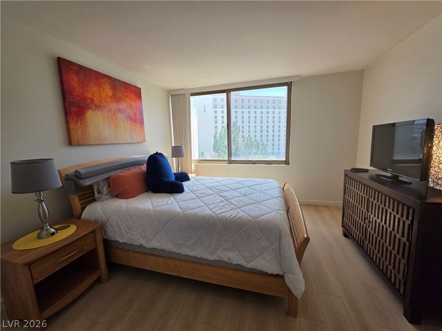 205 East HARMON Avenue 909, Las Vegas, NV 89169