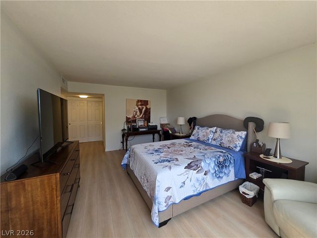 205 East HARMON Avenue 909, Las Vegas, NV 89169
