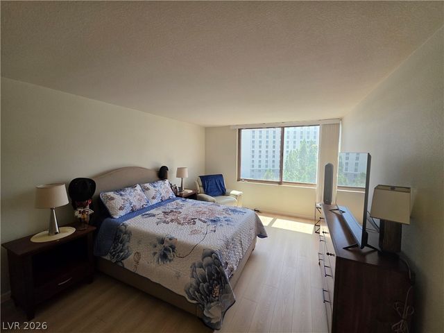 205 East HARMON Avenue 909, Las Vegas, NV 89169