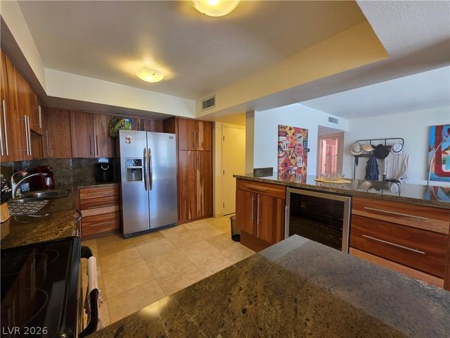 205 East HARMON Avenue 909, Las Vegas, NV 89169