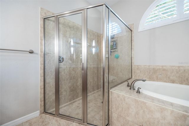 7146 SW 35TH AVENUE, Gainesville, FL 32608