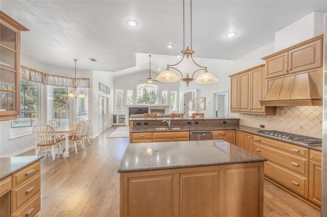 7146 SW 35TH AVENUE, Gainesville, FL 32608