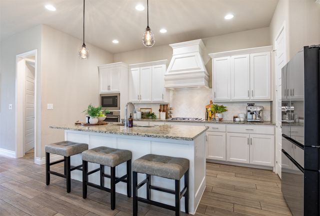 8620 Holliday Creek Way, Mckinney, TX 75071